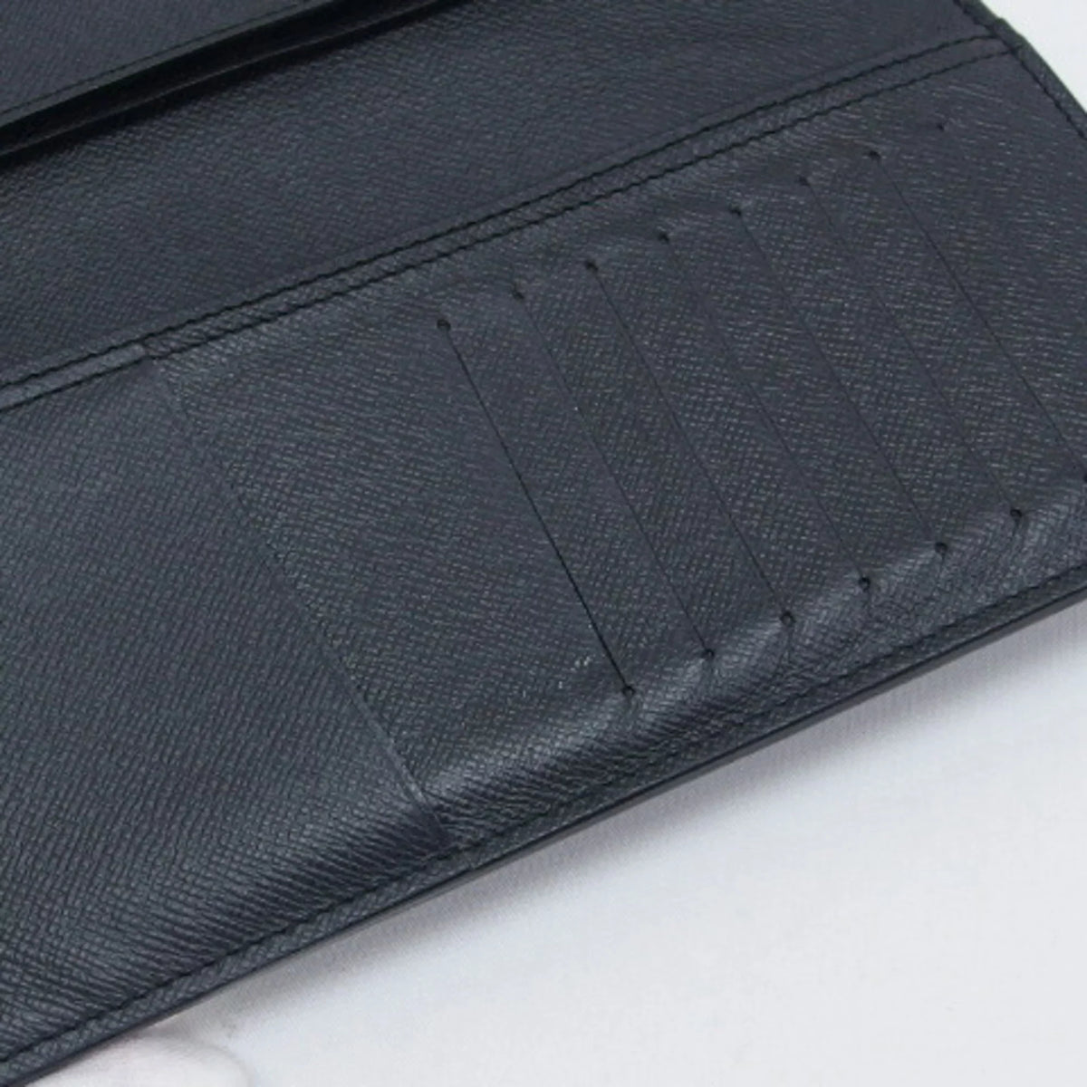 (Good) Long Wallet Black Pre-Owned Bifold Taiga Billfold